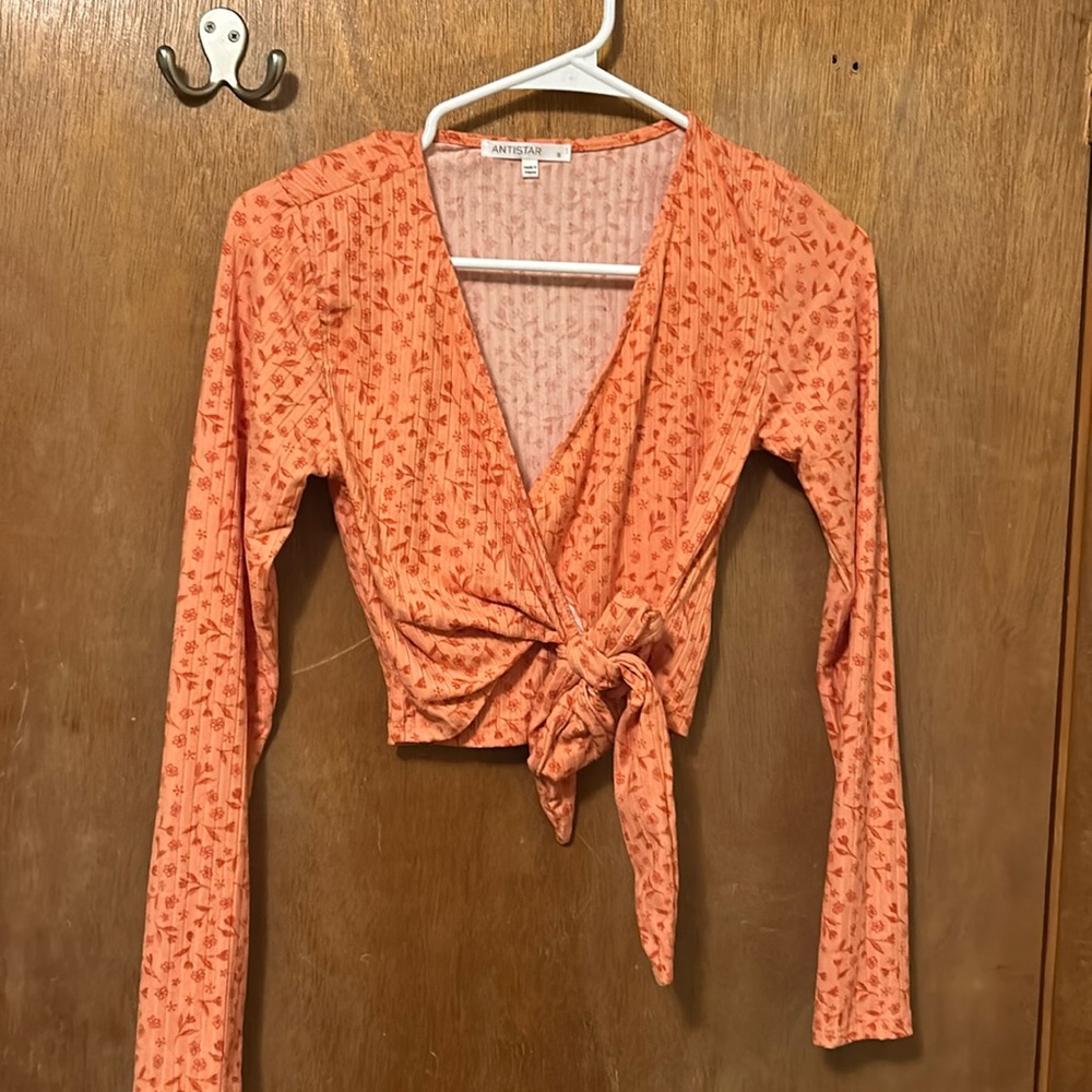 Anistar low cut wrap top
